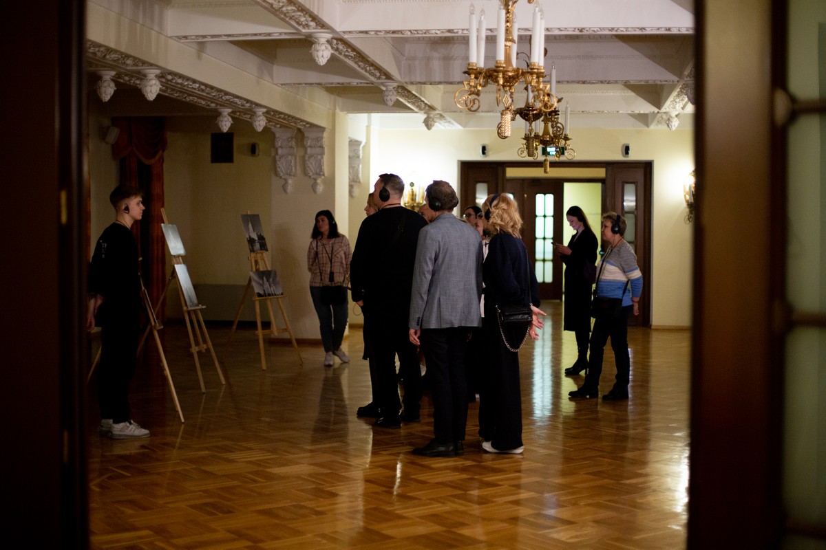 Спектакль-экскурсия «Заблудшие в Hilton Ленинградская» (10/11)