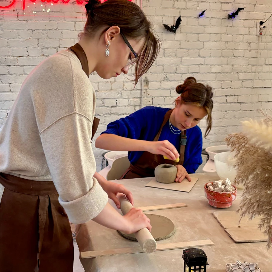 Гончарный мастер-класс и роспись керамики — в Москве