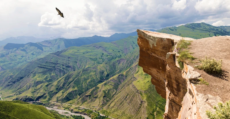 «Всё включено» в Дагестане: джип-тур по самым известным природным локациям и Дербент