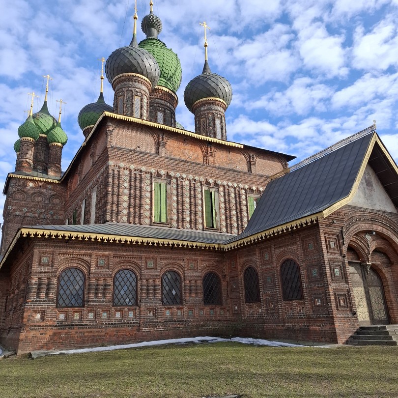 Спасибо за проведенную экскурсию гиду Елизавете. Человек любит свой город, знает историю и с интересом о