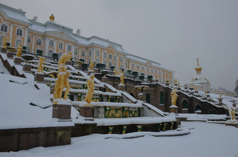 Роскошный Петергоф: Большой императорский дворец