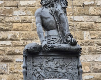 Галереи, сады и храмы
