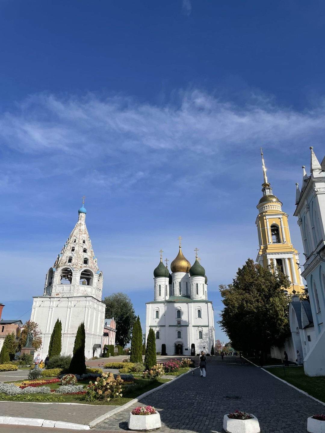 Экскурсия очень понравилась! Два часа пролетели быстро, Виктория интересный рассказчик, подходит к делу с душой, любит свой город!
