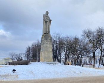 Ипатьевский монастырь, центр Костромы, Музей сыра с дегустацией, Музей костюма, спектакль