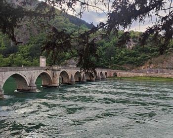 Вишеград и Требине