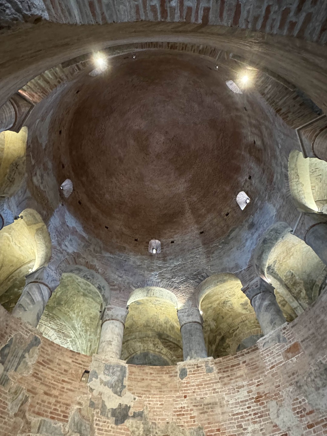 20.09.24 были с женой на экскурсии по Мантуе! Спасибо большое Нонне! Человек на своем месте, где