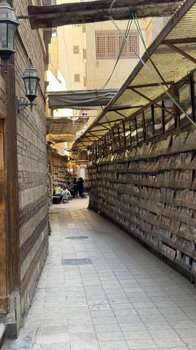 По совету хорошего человека связались с этим замечательным экскурсоводом - Мухаммадом. Экскурсия была очень интересная, познавательная