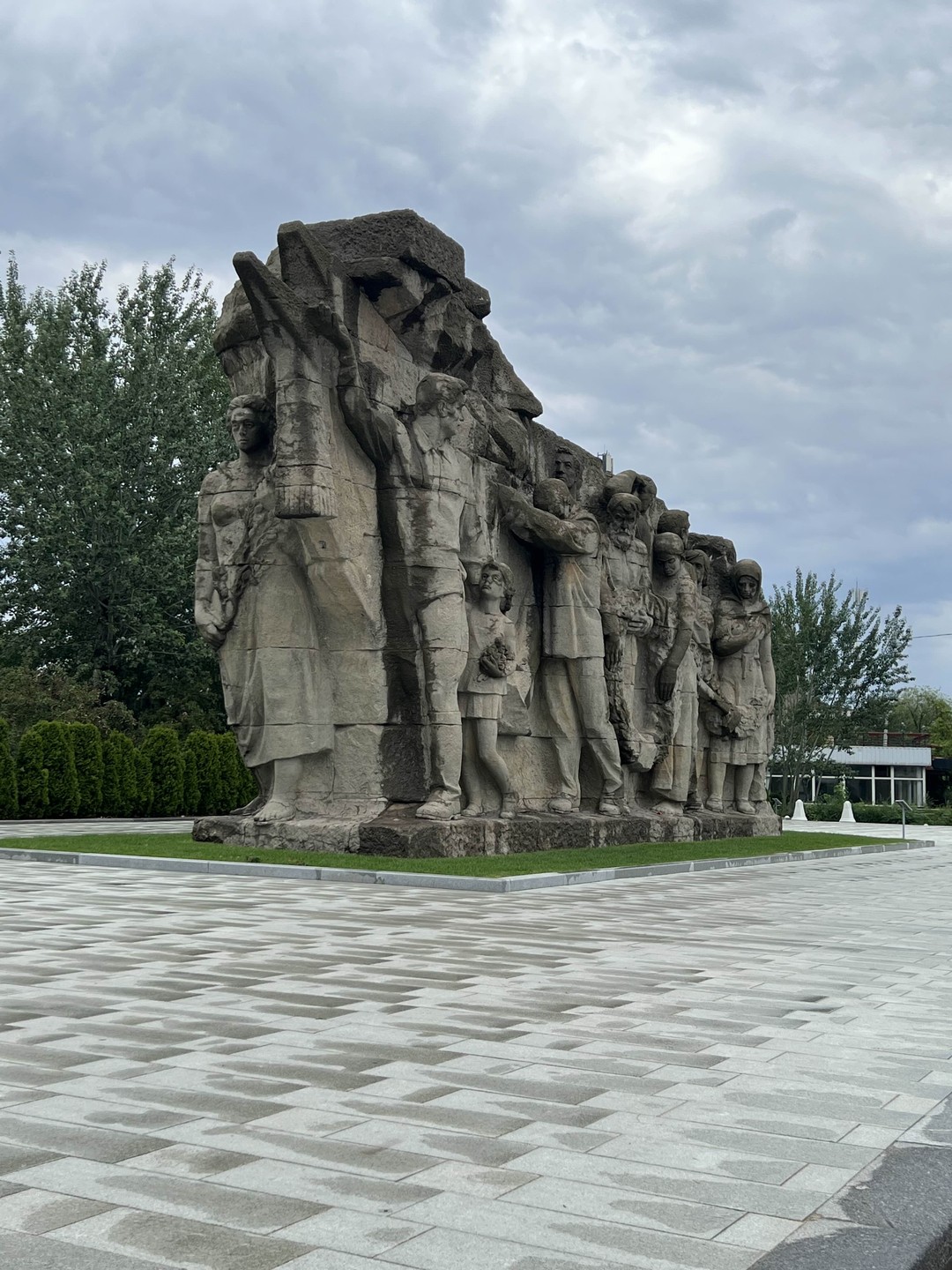 Огромное спасибо Евгении за потрясающую экскурсию «Мамаев курган: история в камне»!