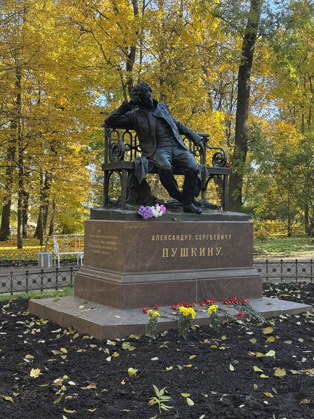 Тамара - прекрасный гид, 1,5 часа пролетели незаметно, дети 6 и 9 лет были увлечены на