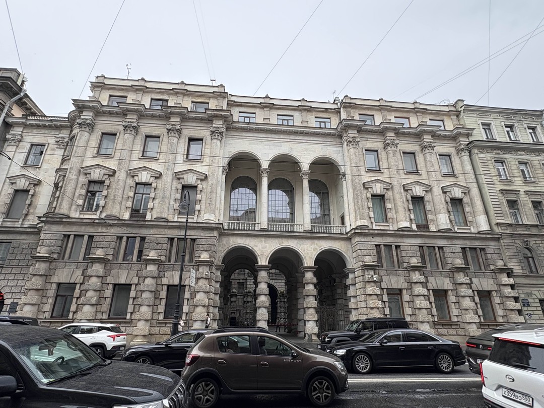 Лабиринты дворов и парадных Петроградской стороны (Ирина)