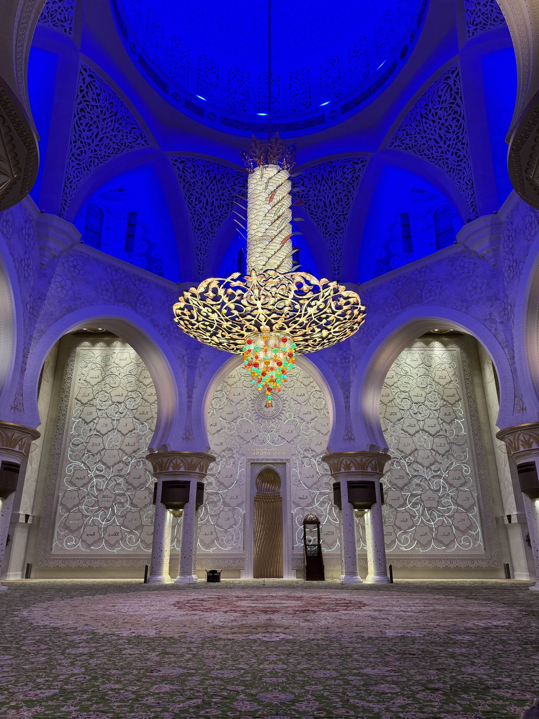 Были на экскурсии с Исламом, всё прошло замечательно!