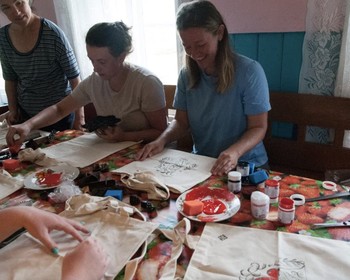 Деревня Кеслома: ужин у местной жительницы и мастер-класс по набойке на ткани