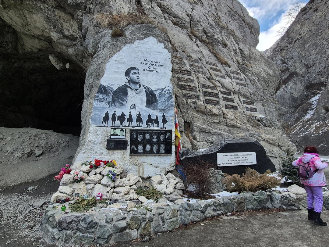 Отправились на экскурсию 5 января 2026. Нашим экскурсоводом был Ислам. Всё очень понравилось: и маршрут, и погода в Осетии, и сам Ислам!