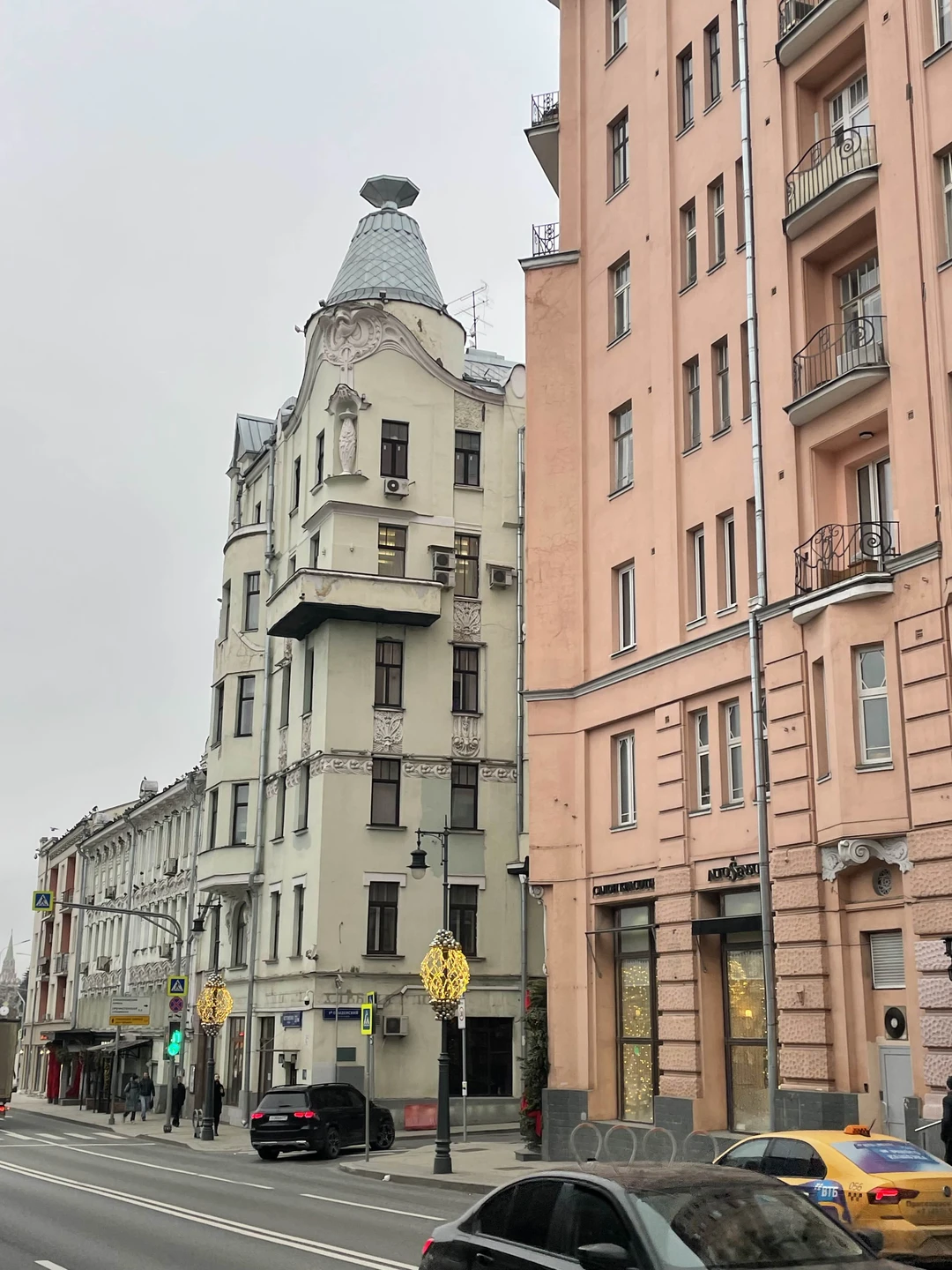 Экскурсию брал по Остоженке. Экскурсию проводила экскурсовод Ольга. Все понравилось максимально! Интересное изложение материала, дополнительные детали