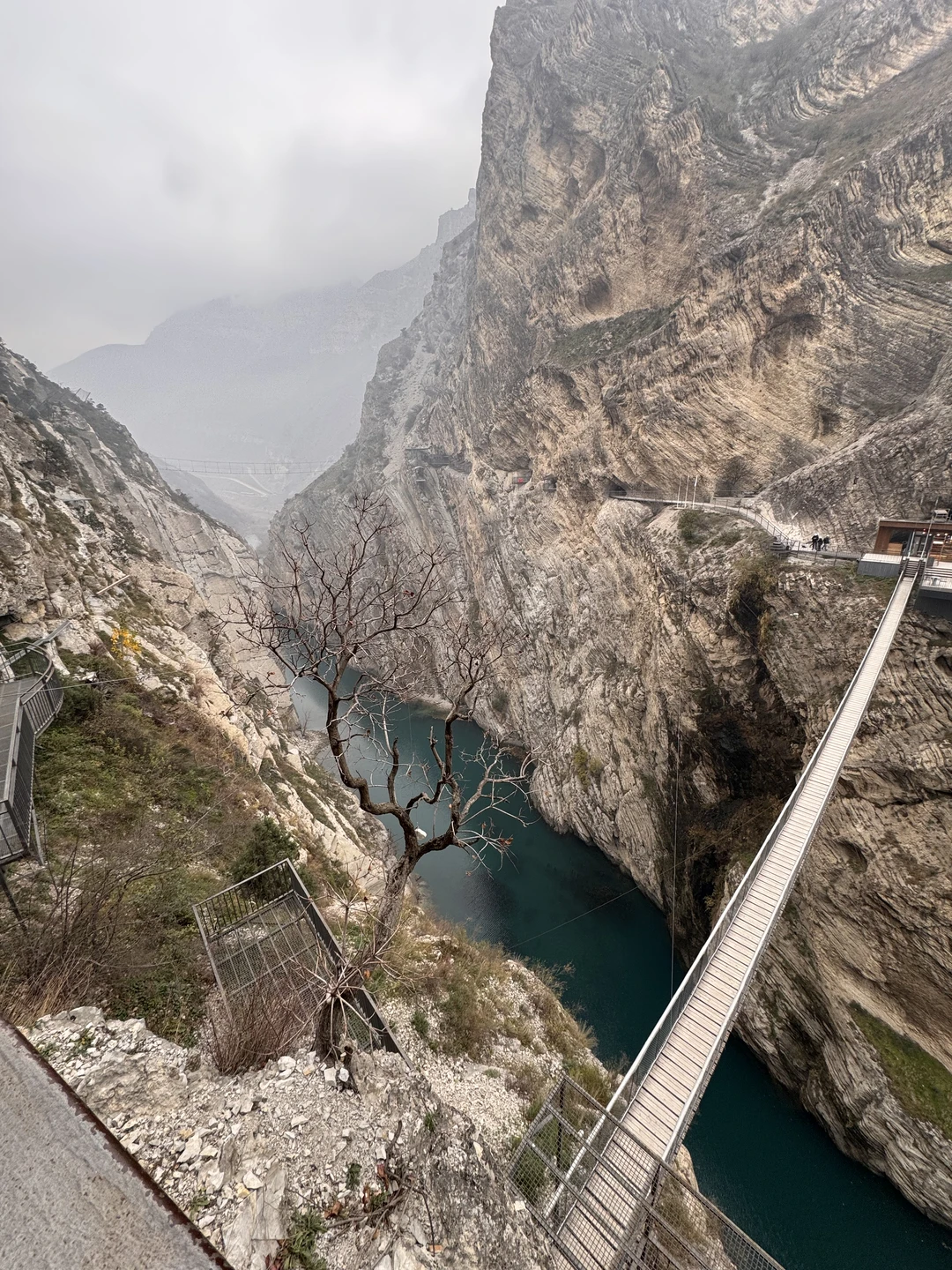 Экскурсия превзошла все наши ожидания! Она была очень интересной и насыщенной полезной информацией. Михаил — прекрасный
