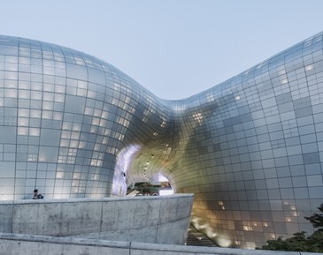 Фото достопримечательности: Культурно-развлекательный комплекс Dongdaemun Design Plaza