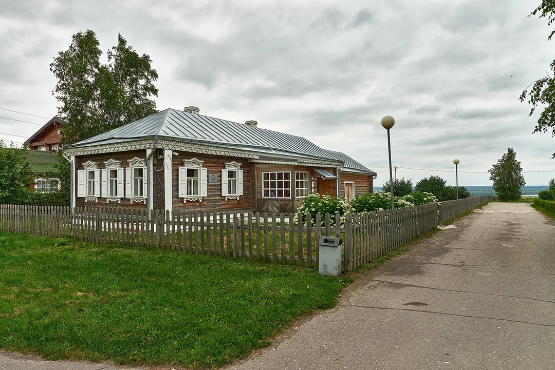 Поехать из Москвы в музей‑заповедник Есенина