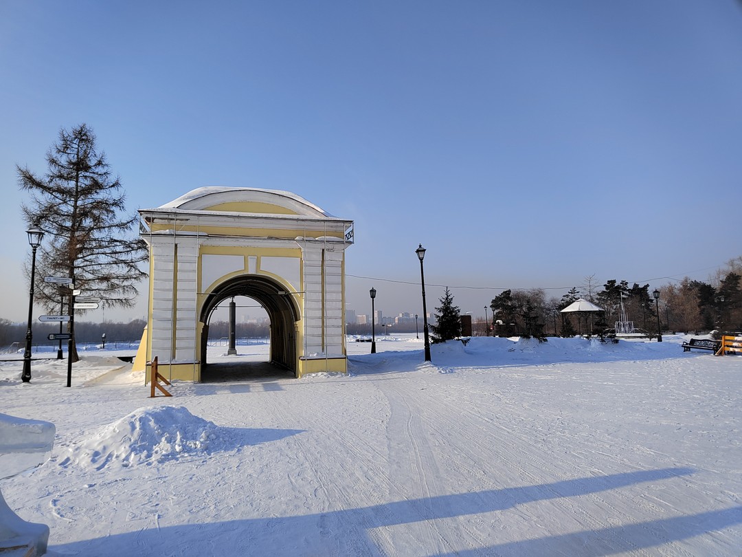 Хорошая экскурсия. Хороший маршрут. Хороший разказчик. Минус только один, было ооочень холодно))))