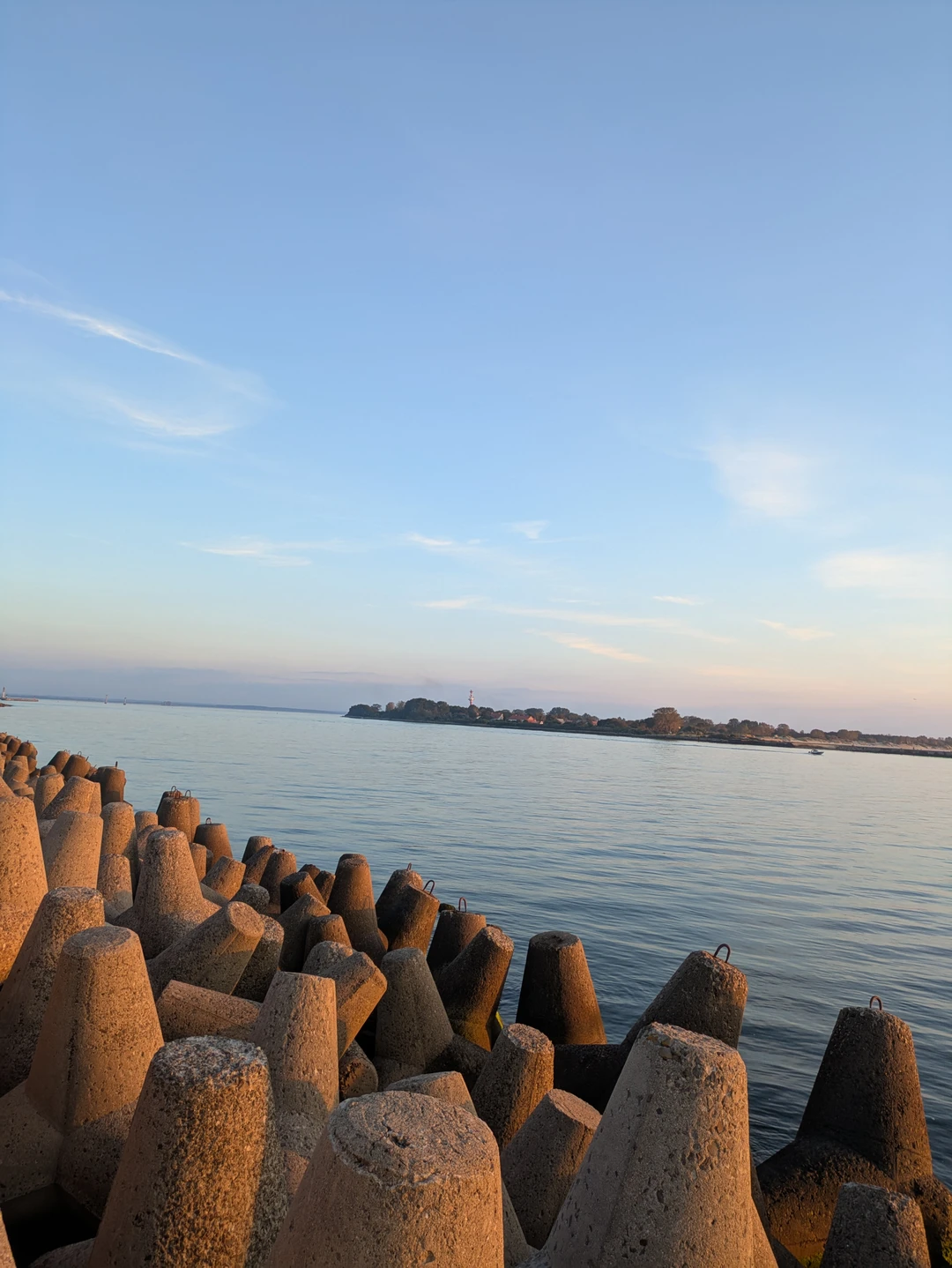 Очень понравилась организация и поездка! Экскурсовод замечательный, водитель аккуратный! Сервис отличный! Спасибо! 🩷