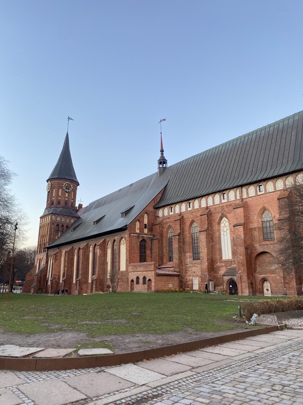 Обзорная экскурсия по Калининграду + «Мастерская Хомлинов» (из Пионерского)