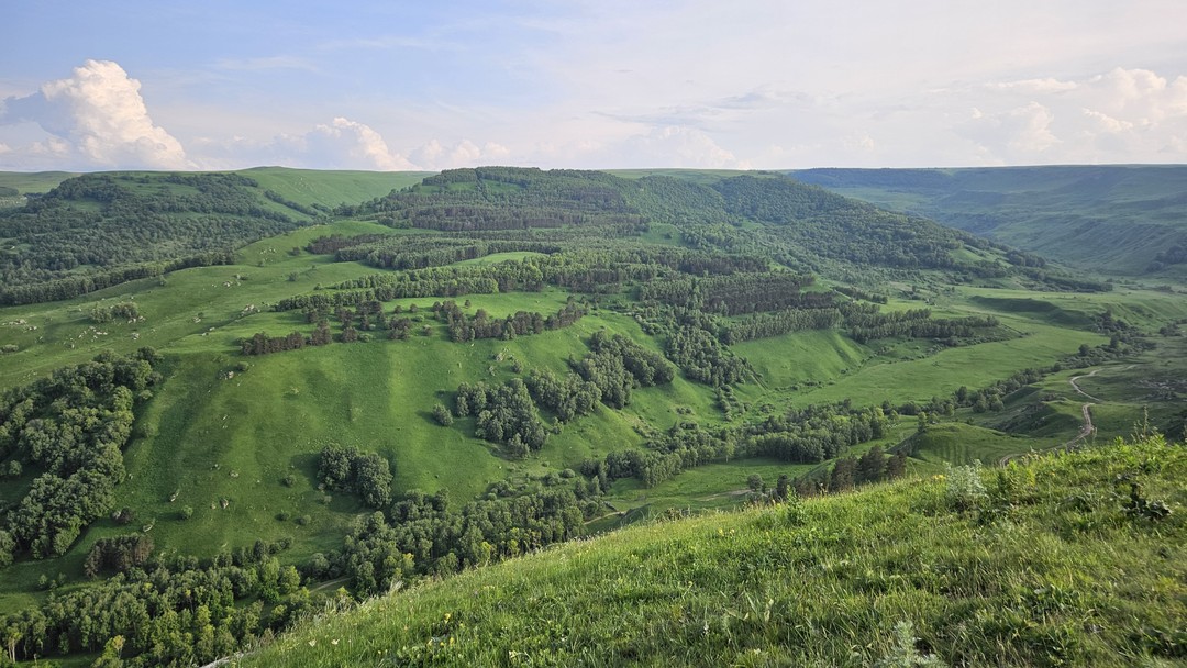 Групповая конная прогулка над Берёзовским ущельем (Ольга)