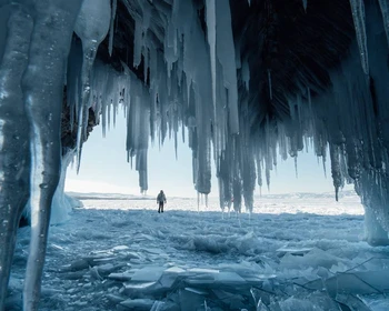 Сакральные мысы Ольхона, уха на льду и катание на коньках по Байкалу