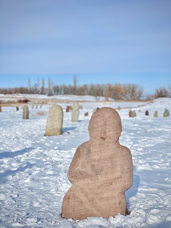 Из Бишкека - к истокам: каньоны, древняя башня и озеро Иссык-Куль