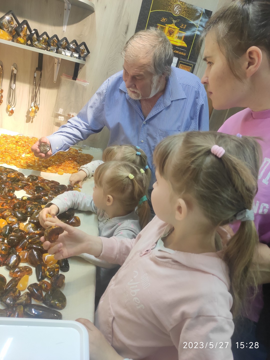 Замечательная экскурсия. Позитив, доброжелательность,и профессионализм впечатляют. Мы были с детьми. Даже дети остались в восторге несмотря