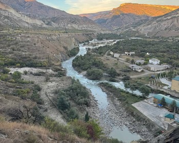 Исторические места, Гуниб, обед с национальными блюдами и Салтинский водопад