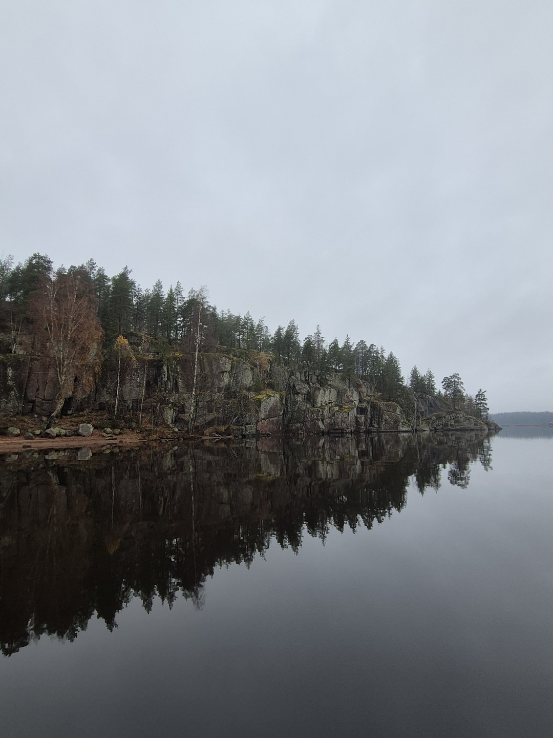 Сегодня прошла экскурсия на катере с Юсефом. Очень позновательный материал. Нам повезло с погодой, такую красивую