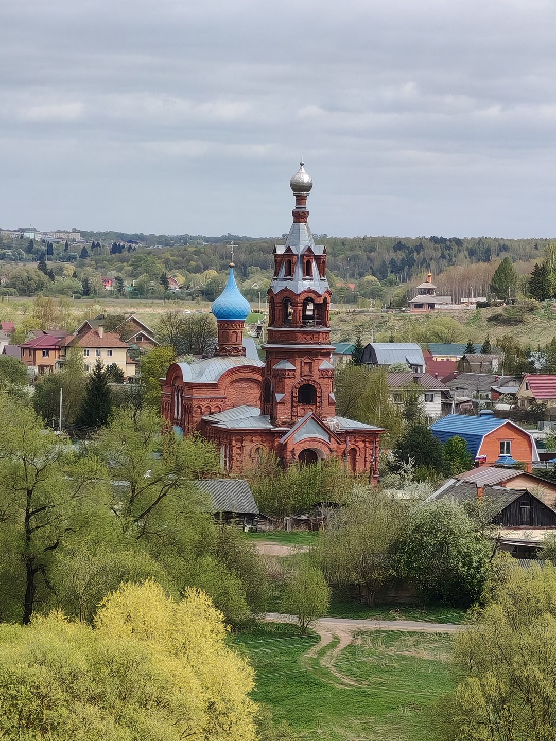 Были в Боровске 26.04.2025 г с небольшой компанией. Не смотря на холодную погоду и пронизывающий ветер