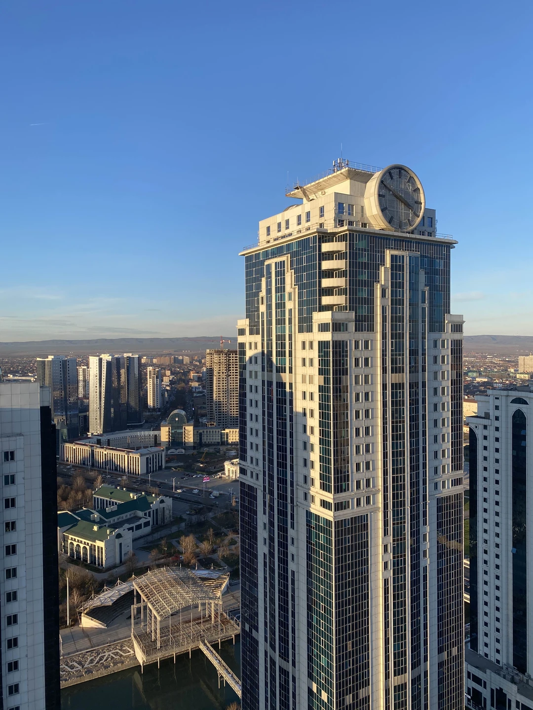 Сложно сказать что поразило больше: приветливый гид Ибрагим или роскошный город Грозный!