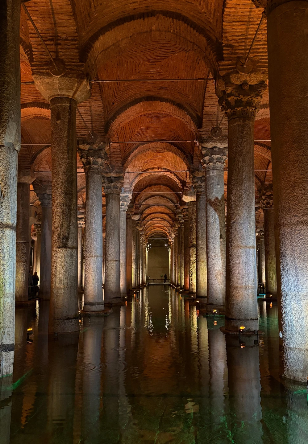 Невероятной удачей было найти Хайдара среди огромного разнообразия гидов по городу. Он – безусловный профессионал и