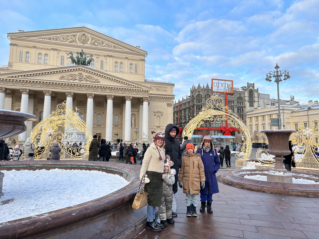 Отличная новогодняя прогулка! Анна - супер гид! Мы гуляли нашей большой семьей с тремя детьми 12,