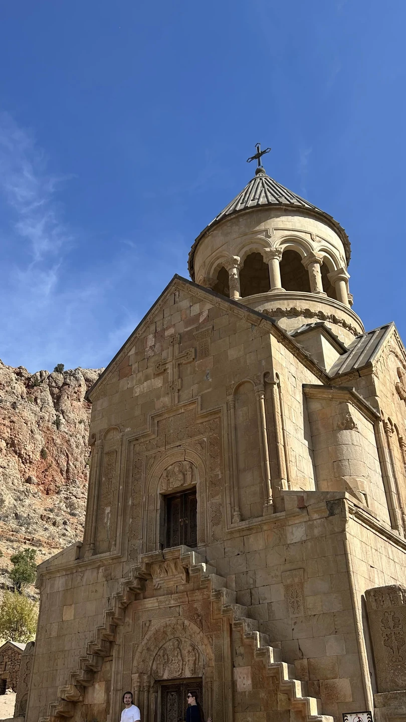 Спасибо за экскурсию, было красиво)