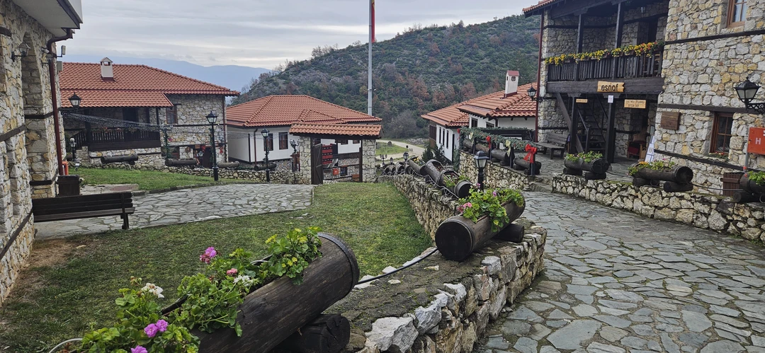 Добро пожаловать в Скопье (Inna)