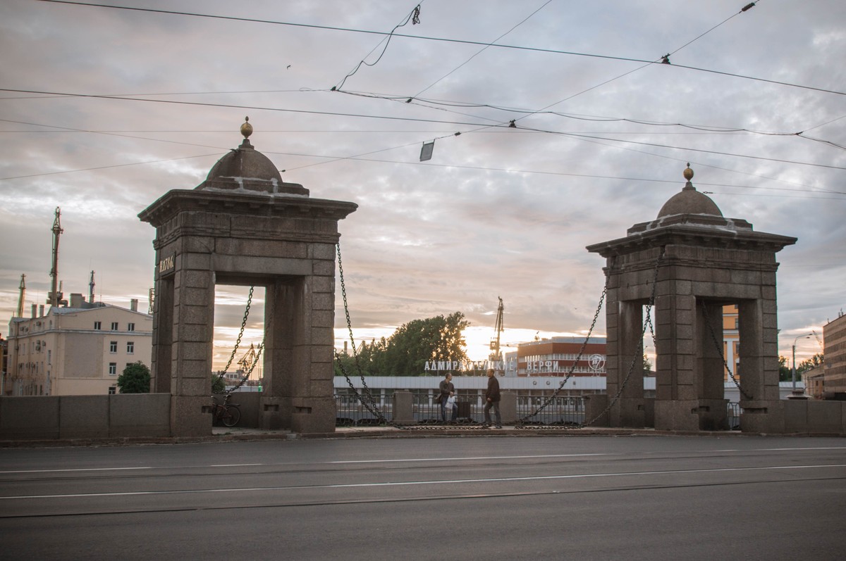Фото Прогулка по петербургскому Монмартру