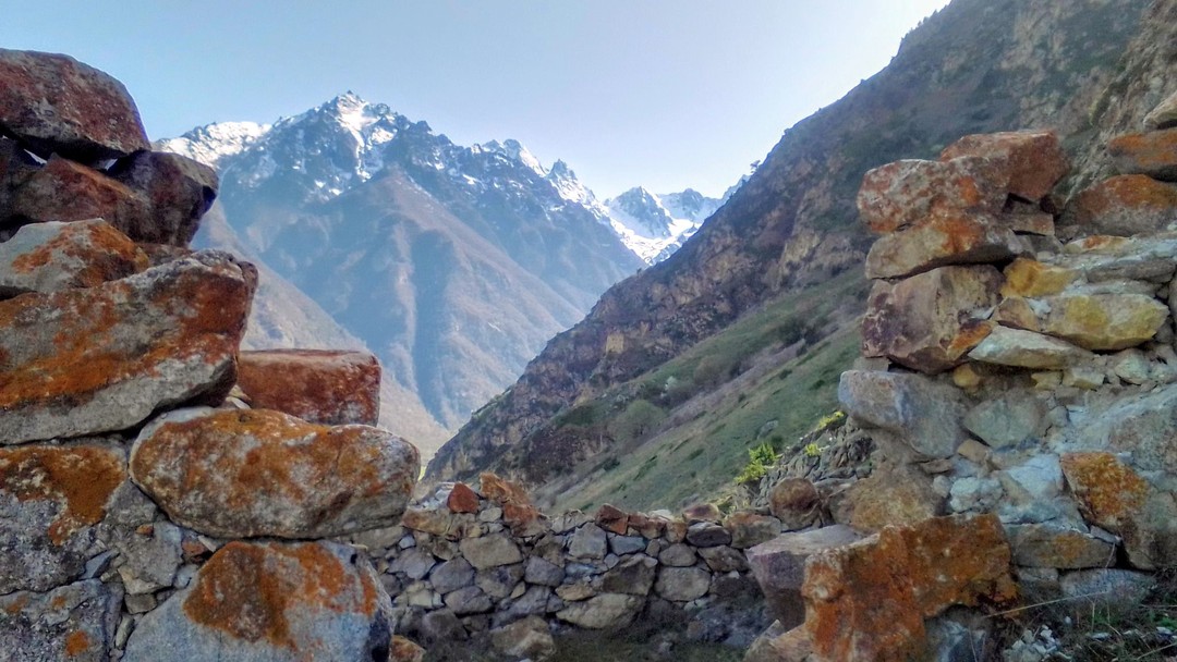 Поездка длительная, но скучно не было, пожалуй, ни минуты — чрезвычайно профессиональный гид Юрий и отличные