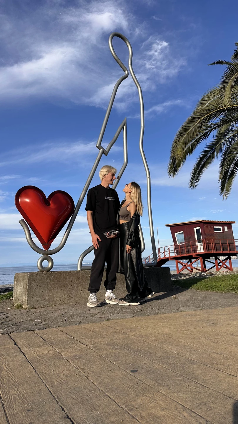 Шикарная экскурсия! Для меня Батуми открылся совершенно с другой стороны! Олег рассказал очень много интнесреснвх фактов