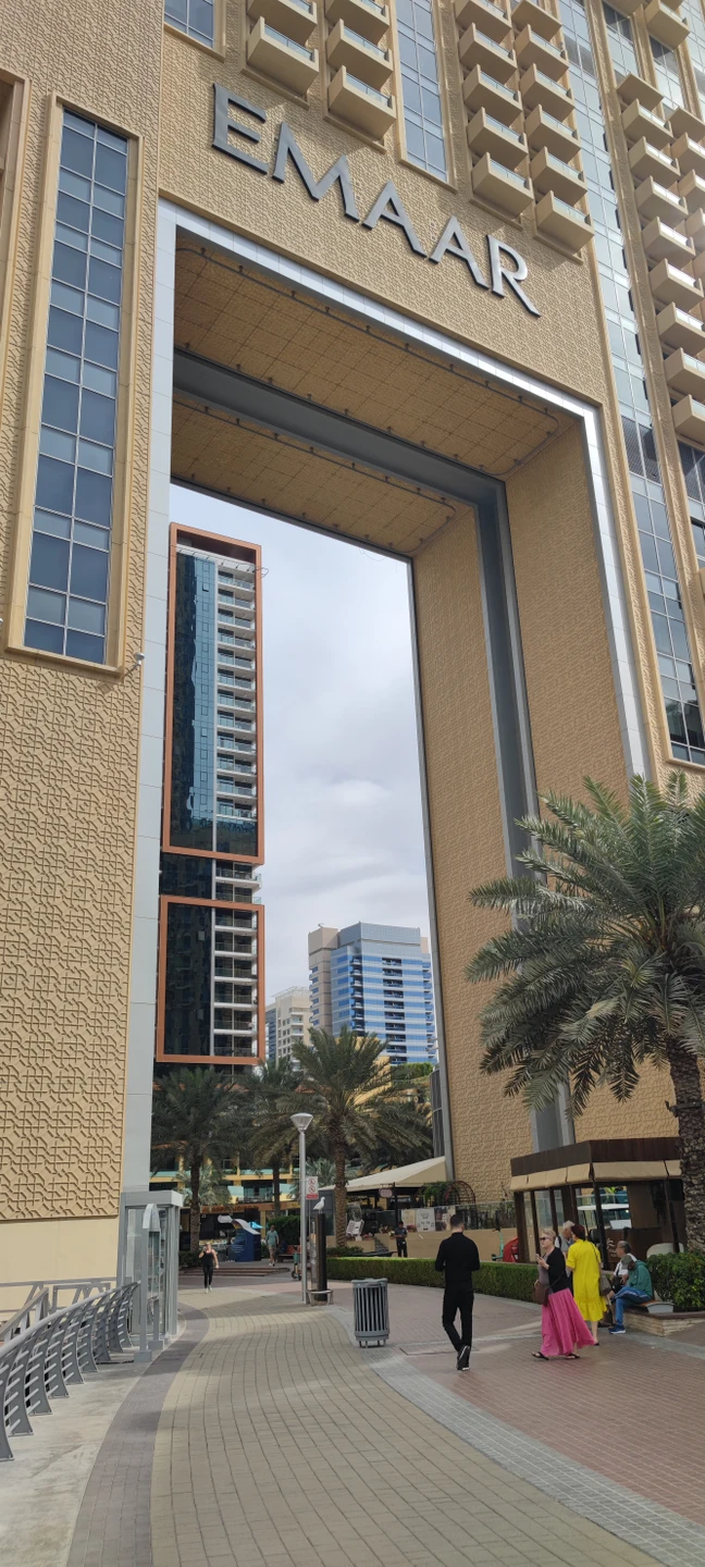 Спасибо Аюбу за экскурсию, за подогнанный для нас маршрут. Моей маме тяжело долго ходить, а посмотреть