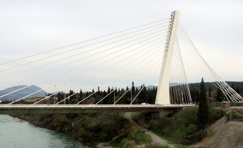 Монастыри Острог, Цетинье и город Подгорица
