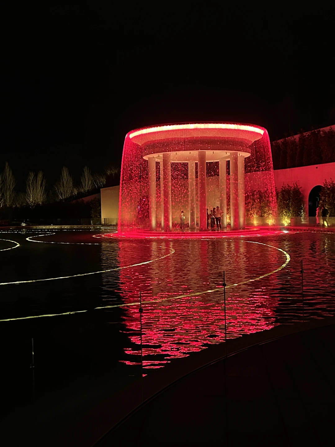 Экскурсия составлена очень грамотно: сначала частично на машине и частично пешком по исторической части города, затем