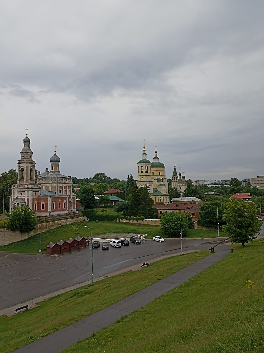 Серпухов на трёх холмах: два монастыря + Соборная гора (Елена)