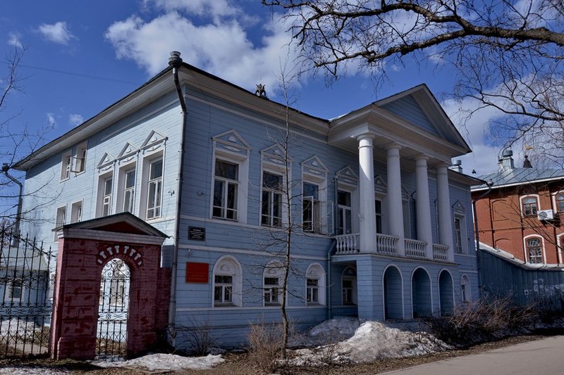 Город, где резной палисад