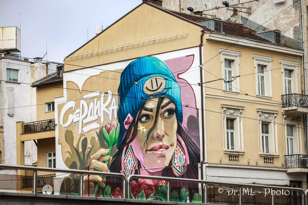 Экскурсия Кирила Петрова - это не просто передача информации о болгарской столице, а живое общение между