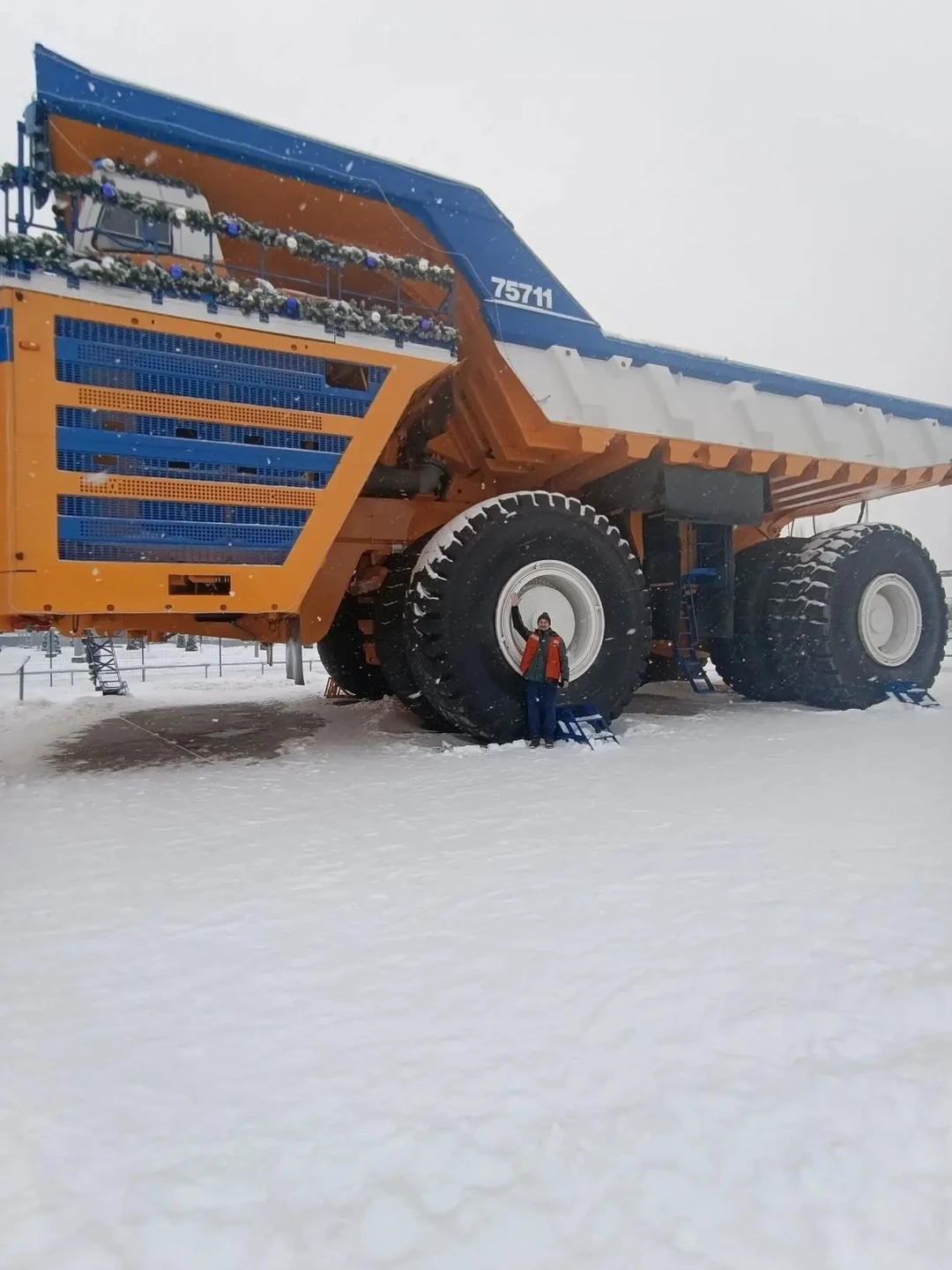 Всё прошло просто отлично. Пока ехали к месту и обратно экскурсовод всё рассказал в подробностях про