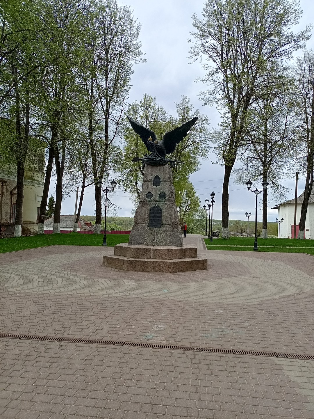 Хочется сказать огромное спасибо Алексею. Экскурсия очень интересная, за такой короткий срок, Алексей умудрялся влюбить нас