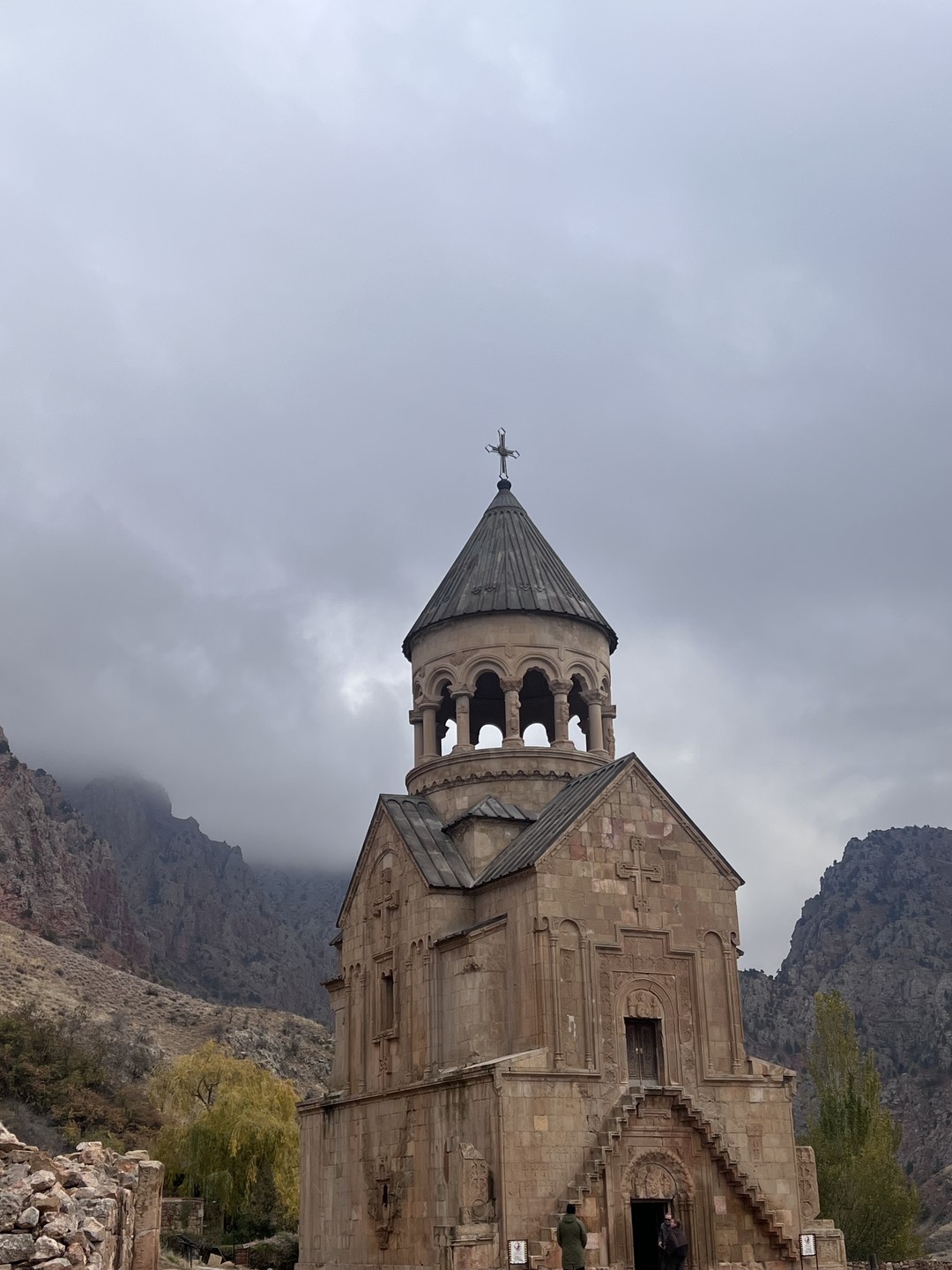 Посетили Армению первый раз. Предложений по экскурсиям очень много! Как выбрать гида? Нам очень повезло! Наш