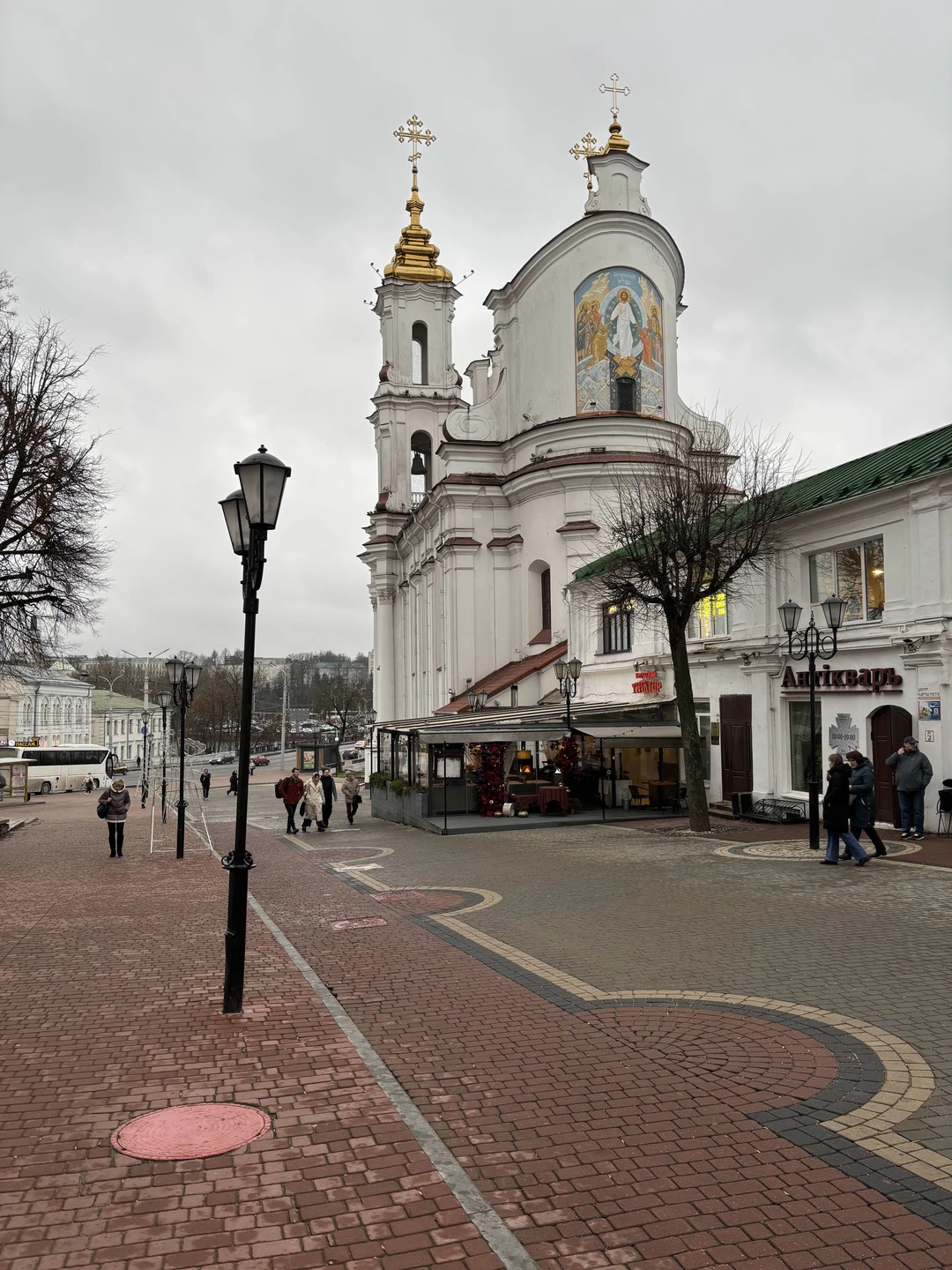 Большое спасибо Ирине за великолепную экскурсию по городу, видно, что любимому и с очень непростым и