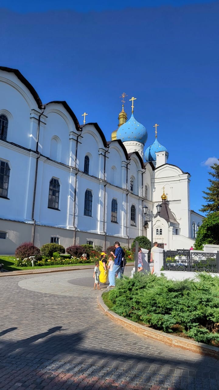 Бронировала экскурсию для родителей и дочке 14 лет, все остались очень довольны, было интересно, увлекательно и